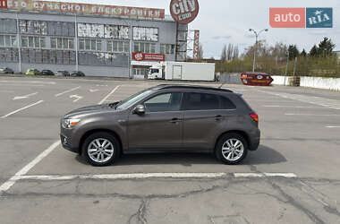 Позашляховик / Кросовер Mitsubishi ASX 2011 в 
