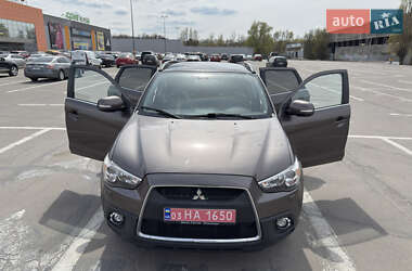 Позашляховик / Кросовер Mitsubishi ASX 2011 в 