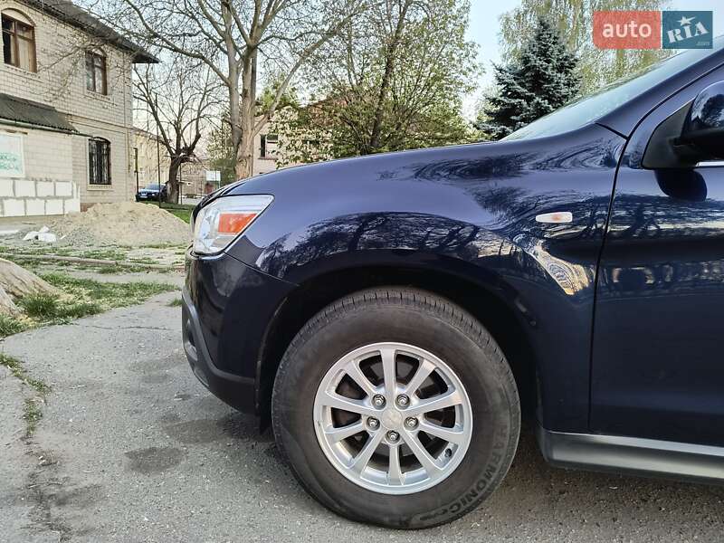 Внедорожник / Кроссовер Mitsubishi ASX 2011 в Подольске