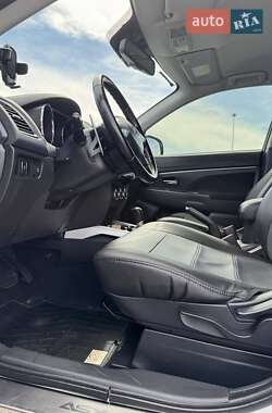 Внедорожник / Кроссовер Mitsubishi ASX 2012 в 