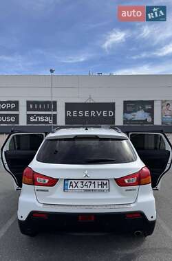 Внедорожник / Кроссовер Mitsubishi ASX 2012 в 