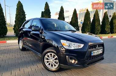 Внедорожник / Кроссовер Mitsubishi ASX 2015 в Николаеве