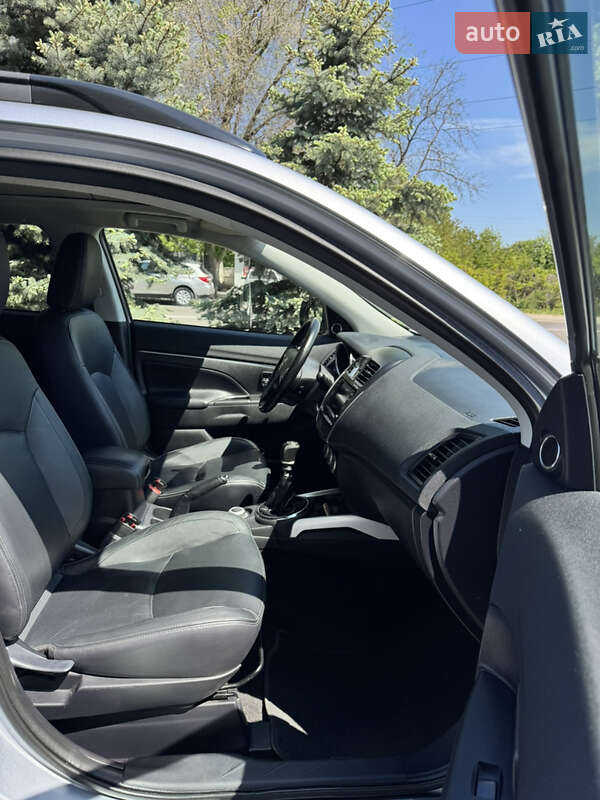 Внедорожник / Кроссовер Mitsubishi ASX 2010 в Днепре