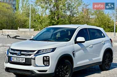 Внедорожник / Кроссовер Mitsubishi ASX 2021 в 