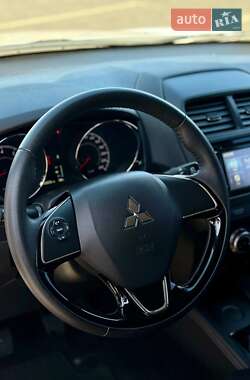 Внедорожник / Кроссовер Mitsubishi ASX 2021 в 