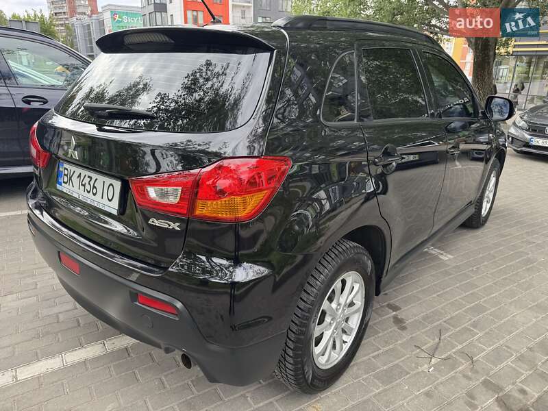 Внедорожник / Кроссовер Mitsubishi ASX 2012 в Ровно