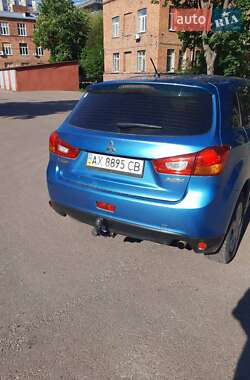 Позашляховик / Кросовер Mitsubishi ASX 2013 в 