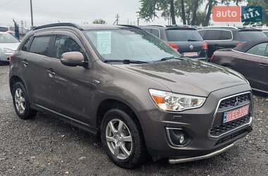 Внедорожник / Кроссовер Mitsubishi ASX 2013 в 