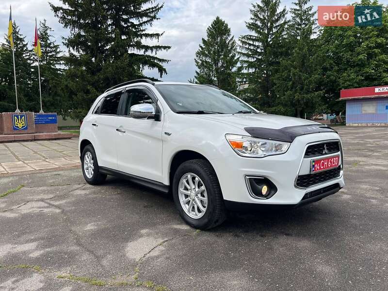 Внедорожник / Кроссовер Mitsubishi ASX 2015 в Новоархангельске