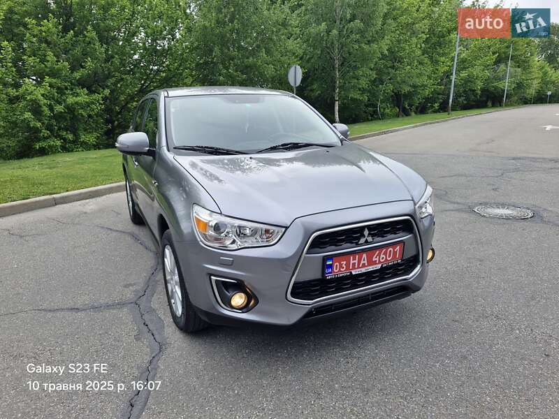 Внедорожник / Кроссовер Mitsubishi ASX 2014 в 