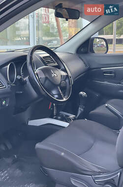 Позашляховик / Кросовер Mitsubishi ASX 2010 в 