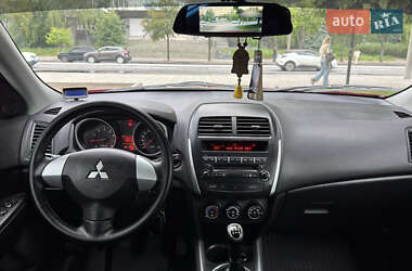 Внедорожник / Кроссовер Mitsubishi ASX 2011 в 