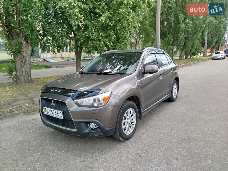 Внедорожник / Кроссовер Mitsubishi ASX 2010 в Харькове