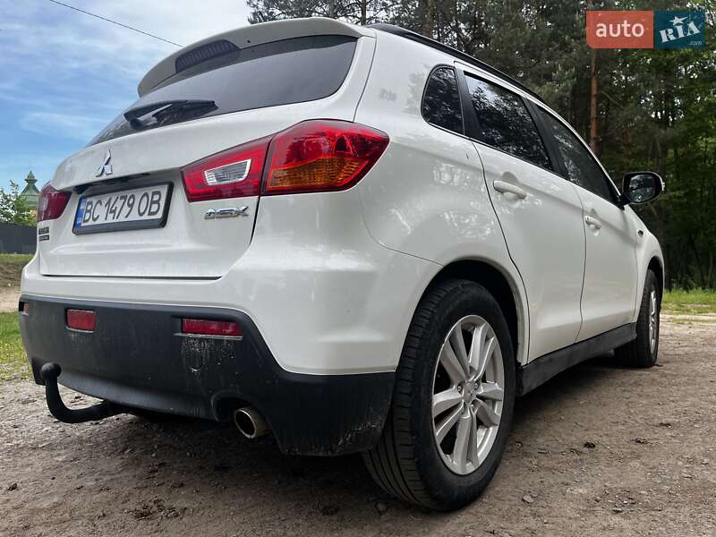 Внедорожник / Кроссовер Mitsubishi ASX 2011 в Новояворовске