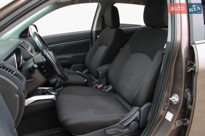 Позашляховик / Кросовер Mitsubishi ASX 2012 в Сарнах