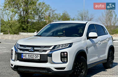 Внедорожник / Кроссовер Mitsubishi ASX 2021 в 