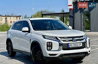 Внедорожник / Кроссовер Mitsubishi ASX 2021 в 