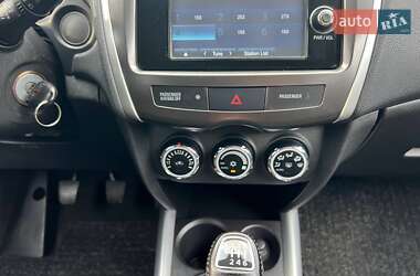 Внедорожник / Кроссовер Mitsubishi ASX 2014 в 