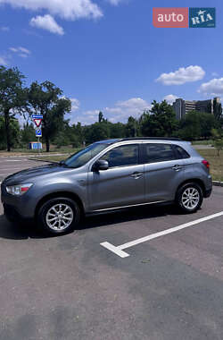 Внедорожник / Кроссовер Mitsubishi ASX 2012 в 