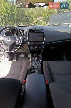 Внедорожник / Кроссовер Mitsubishi ASX 2011 в 
