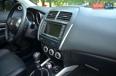 Внедорожник / Кроссовер Mitsubishi ASX 2010 в 