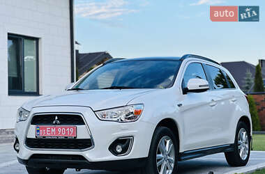 Внедорожник / Кроссовер Mitsubishi ASX 2014 в 