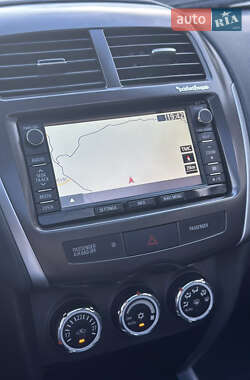 Внедорожник / Кроссовер Mitsubishi ASX 2014 в 