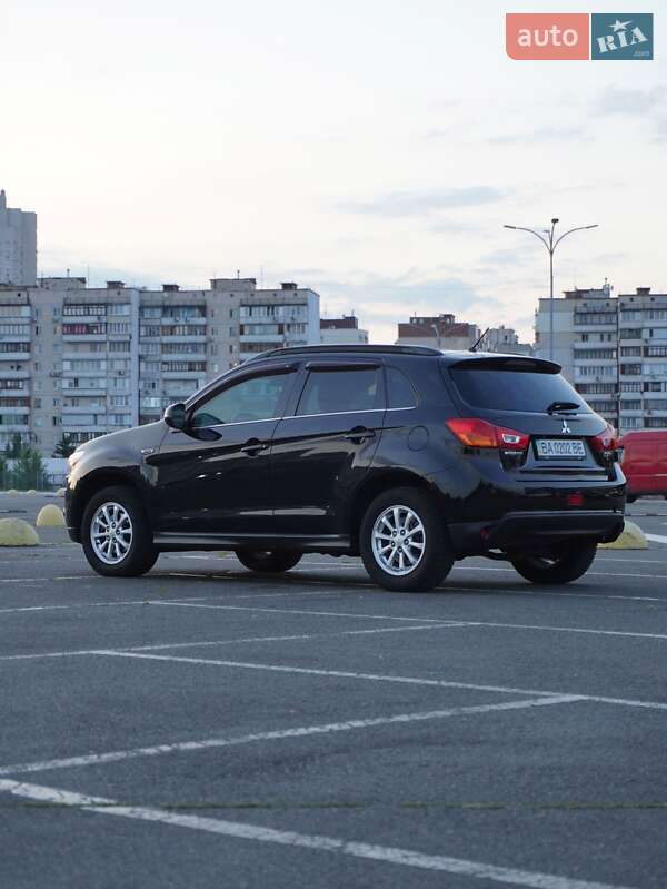 Внедорожник / Кроссовер Mitsubishi ASX 2014 в Киеве