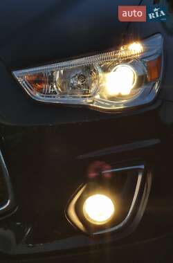 Внедорожник / Кроссовер Mitsubishi ASX 2014 в 