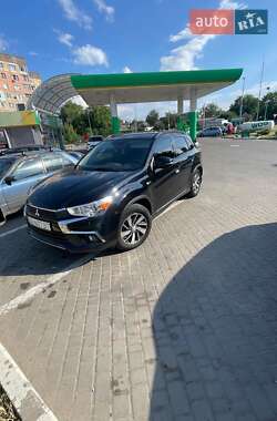 Внедорожник / Кроссовер Mitsubishi ASX 2017 в 