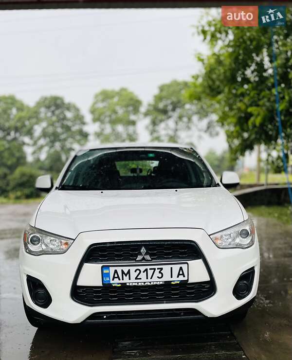 Внедорожник / Кроссовер Mitsubishi ASX 2015 в Житомире