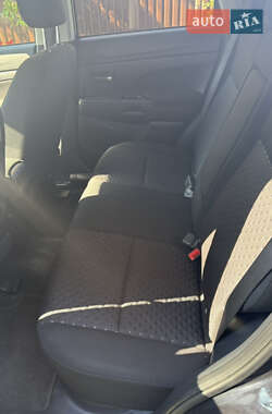 Внедорожник / Кроссовер Mitsubishi ASX 2010 в 