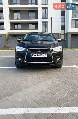 Внедорожник / Кроссовер Mitsubishi ASX 2010 в 