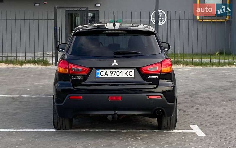 Позашляховик / Кросовер Mitsubishi ASX 2010 в Черкасах