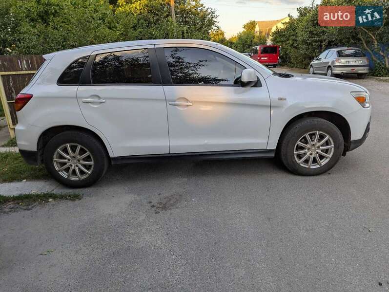 Mitsubishi ASX 2011