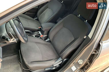 Внедорожник / Кроссовер Mitsubishi ASX 2013 в 