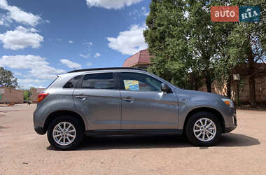 Внедорожник / Кроссовер Mitsubishi ASX 2013 в 