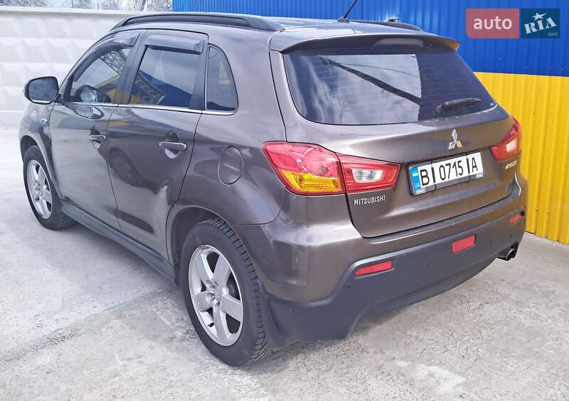 Внедорожник / Кроссовер Mitsubishi ASX 2010 в Кременчуге фото 9 Внедорожник / Кроссовер Mitsubishi ASX 2010 в Кременчуге