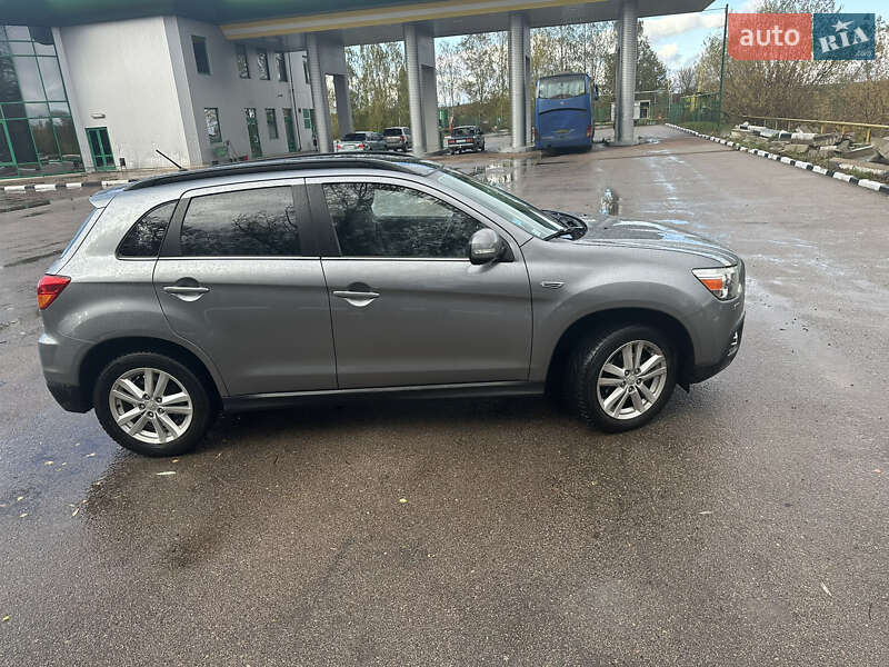 Внедорожник / Кроссовер Mitsubishi ASX 2011 в Овруче