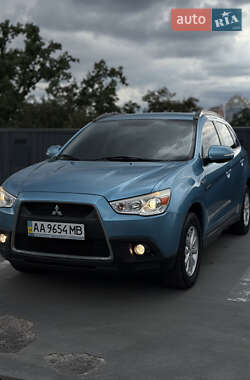 Внедорожник / Кроссовер Mitsubishi ASX 2012 в 