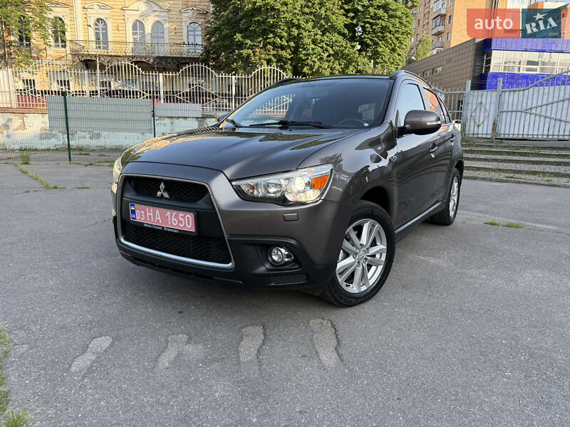 Внедорожник / Кроссовер Mitsubishi ASX 2011 в 