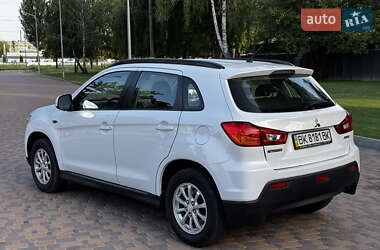 Внедорожник / Кроссовер Mitsubishi ASX 2011 в 