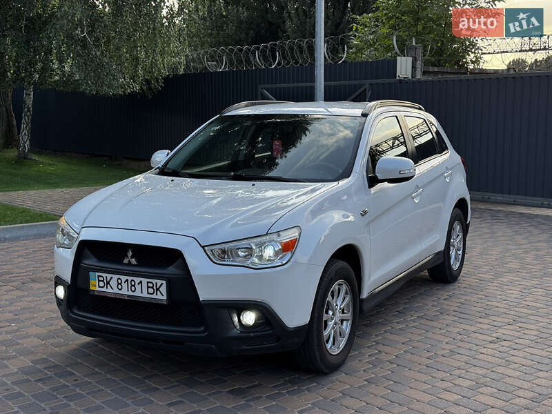 Внедорожник / Кроссовер Mitsubishi ASX 2011 в 