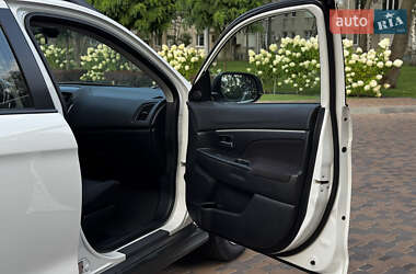 Внедорожник / Кроссовер Mitsubishi ASX 2011 в 