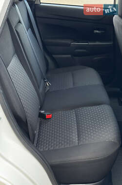 Внедорожник / Кроссовер Mitsubishi ASX 2011 в 