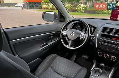 Внедорожник / Кроссовер Mitsubishi ASX 2011 в 