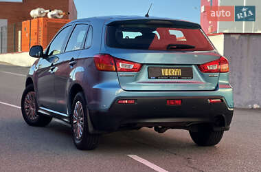 Внедорожник / Кроссовер Mitsubishi ASX 2010 в 