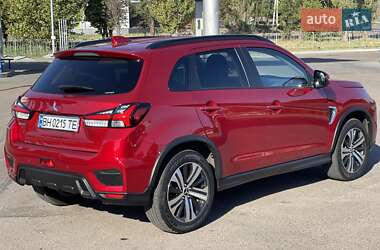Внедорожник / Кроссовер Mitsubishi ASX 2022 в 