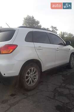 Внедорожник / Кроссовер Mitsubishi ASX 2011 в 
