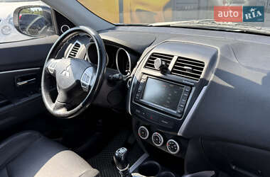 Внедорожник / Кроссовер Mitsubishi ASX 2010 в 